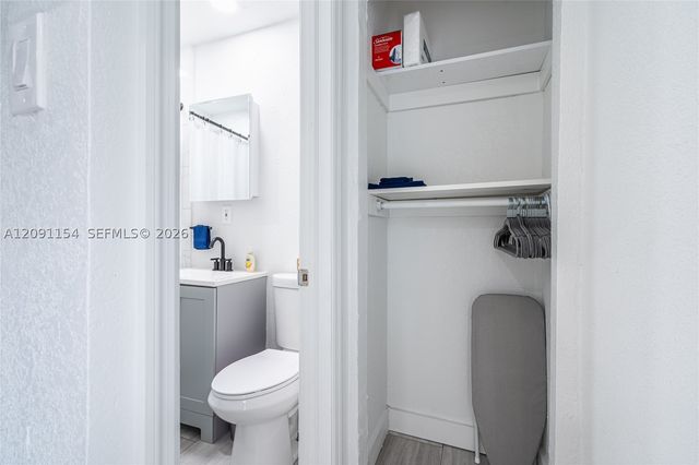 975 SW 10th St 4, Miami, FL 33130