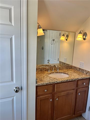 31 Garfield Avenue 2, Bristol, RI 02806