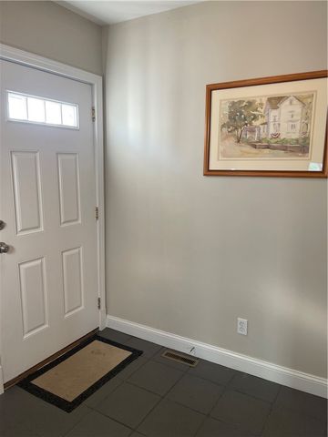 31 Garfield Avenue 2, Bristol, RI 02806