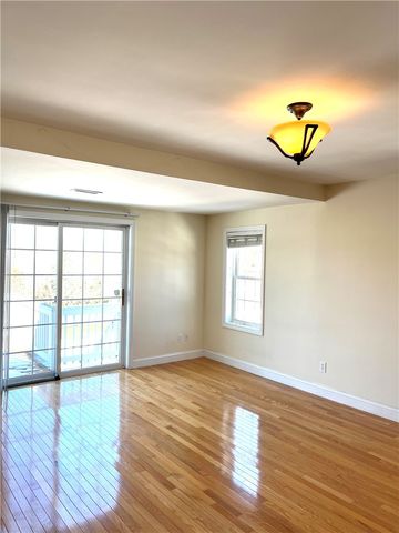 31 Garfield Avenue 2, Bristol, RI 02806