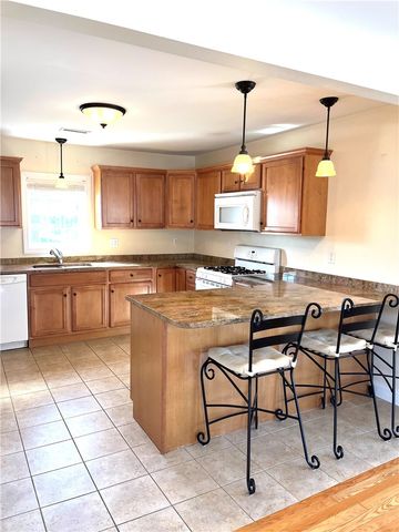 31 Garfield Avenue 2, Bristol, RI 02806