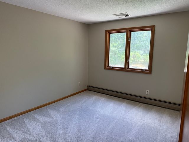 1174 Old Fall River Rd, Dartmouth, MA 02747