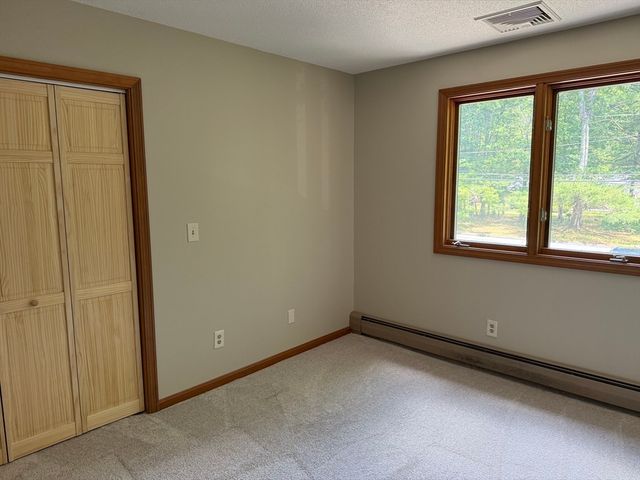 1174 Old Fall River Rd, Dartmouth, MA 02747