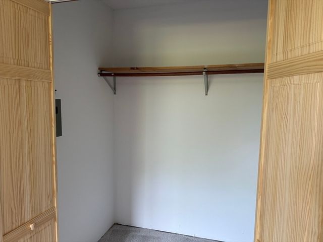 1174 Old Fall River Rd, Dartmouth, MA 02747