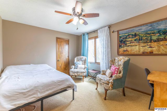 1210 N 158th Avenue, Omaha, NE 68118