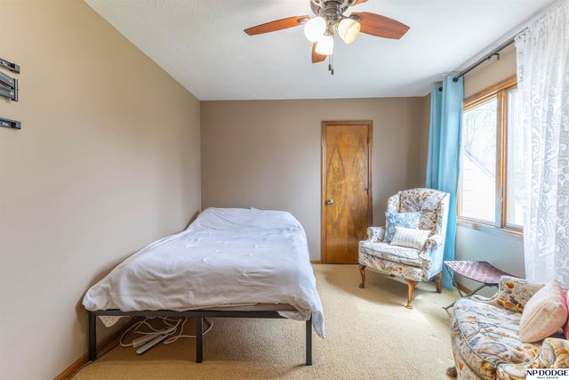 1210 N 158th Avenue, Omaha, NE 68118