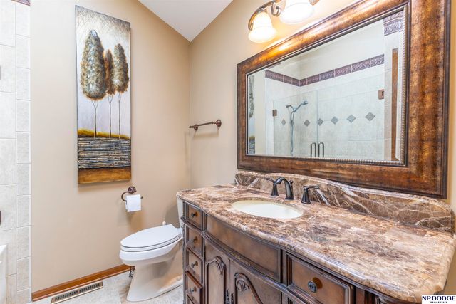 1210 N 158th Avenue, Omaha, NE 68118