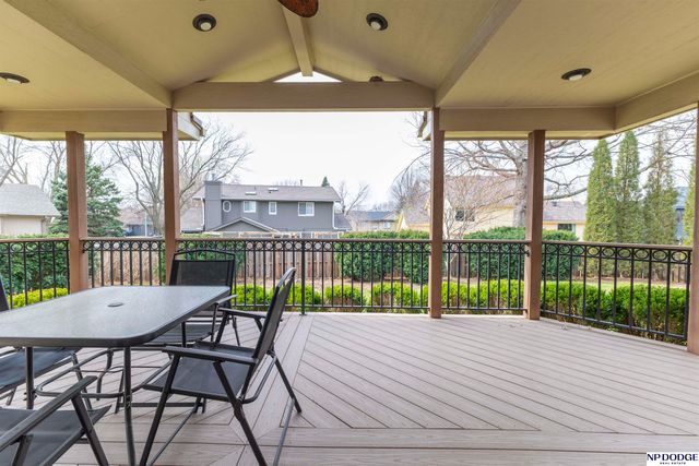 1210 N 158th Avenue, Omaha, NE 68118