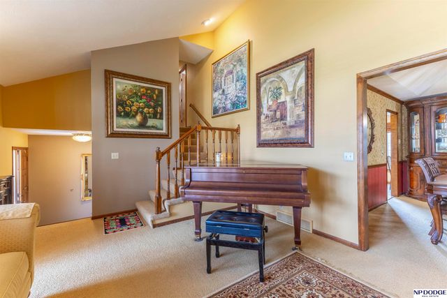 1210 N 158th Avenue, Omaha, NE 68118