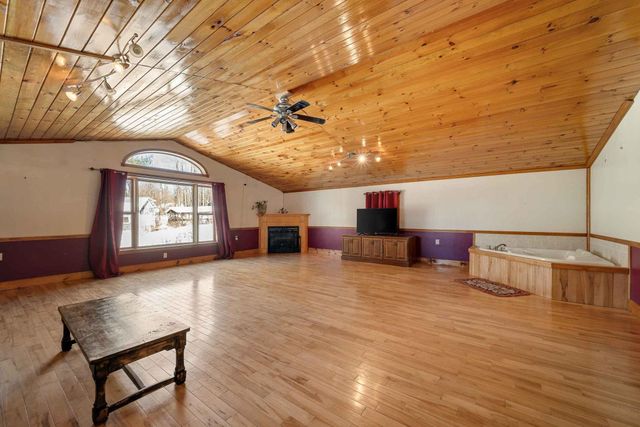 40 VT-15, Cambridge, VT 05444