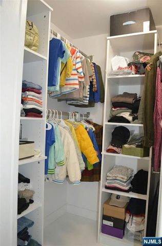 403 Hancock Court 403, Edgewater, NJ 07020