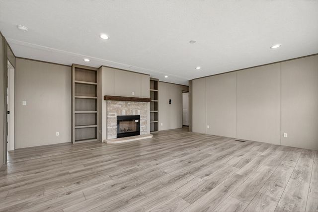 986 Dry Creek Rd, Smithville, TN 37166