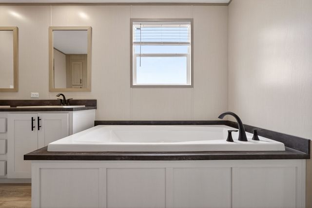 986 Dry Creek Rd, Smithville, TN 37166