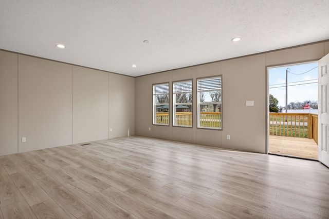 986 Dry Creek Rd, Smithville, TN 37166