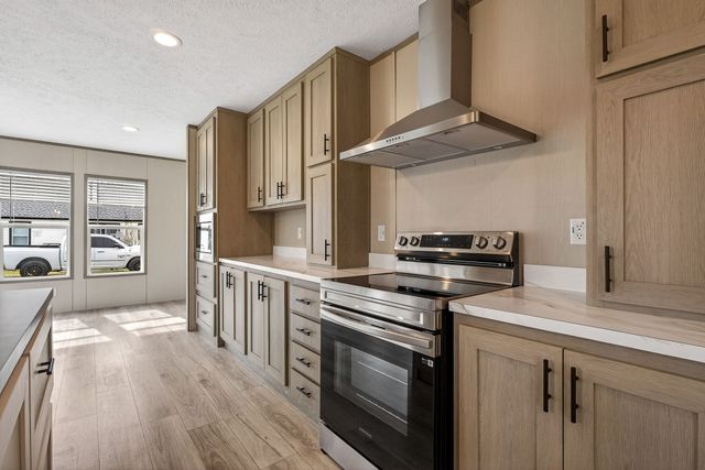 986 Dry Creek Rd, Smithville, TN 37166