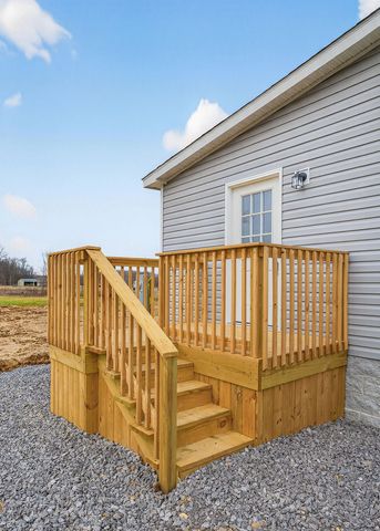 986 Dry Creek Rd, Smithville, TN 37166