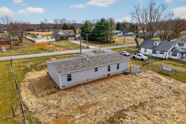 986 Dry Creek Rd, Smithville, TN 37166