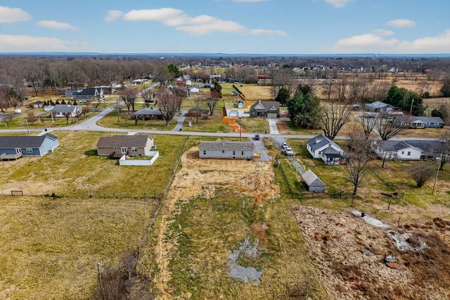 986 Dry Creek Rd, Smithville, TN 37166