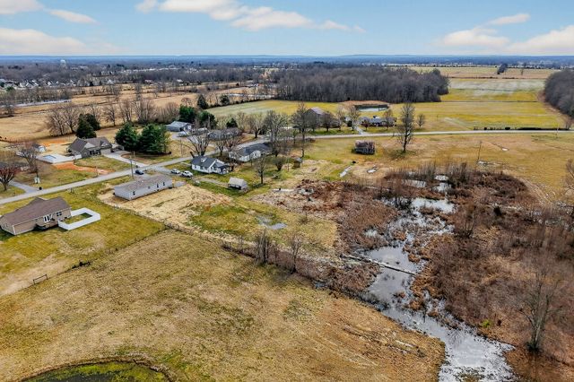 986 Dry Creek Rd, Smithville, TN 37166