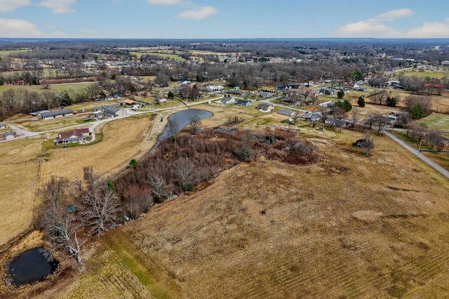 986 Dry Creek Rd, Smithville, TN 37166