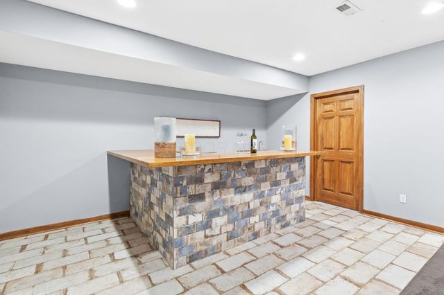 3395 Heritage Oaks Drive, Hilliard, OH 43026