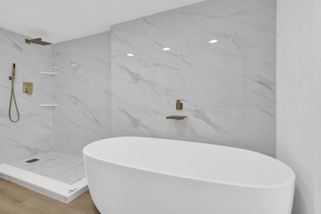 330 Pine Ridge Circle B-2, Greenacres, FL 33463