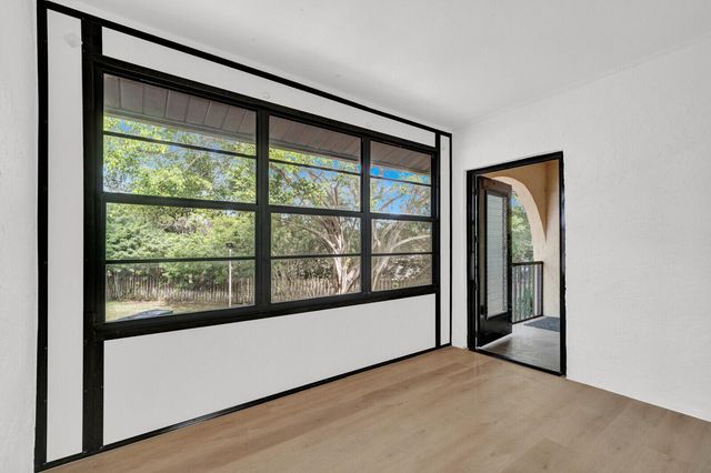 330 Pine Ridge Circle B-2, Greenacres, FL 33463