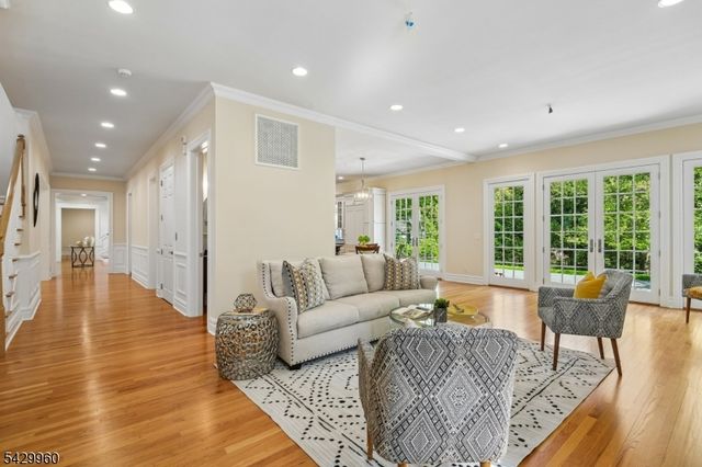 6 Grosvenor Rd, Millburn Twp., NJ 07078