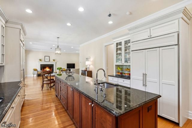 6 Grosvenor Rd, Millburn Twp., NJ 07078