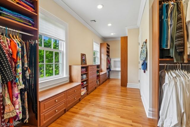 6 Grosvenor Rd, Millburn Twp., NJ 07078