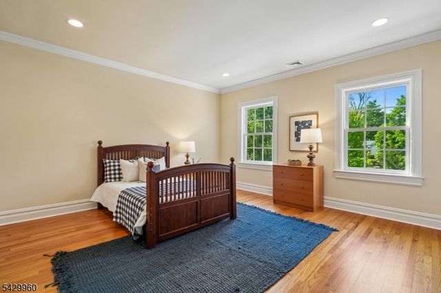 6 Grosvenor Rd, Millburn Twp., NJ 07078