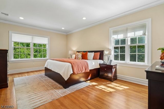 6 Grosvenor Rd, Millburn Twp., NJ 07078