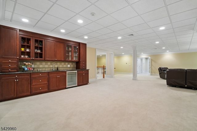 6 Grosvenor Rd, Millburn Twp., NJ 07078