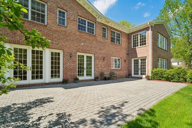6 Grosvenor Rd, Millburn Twp., NJ 07078