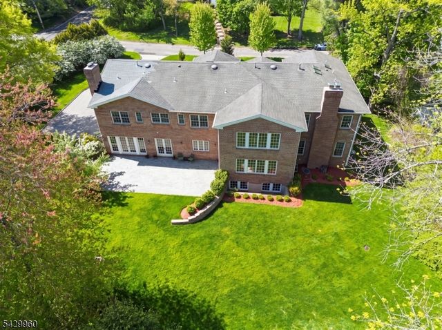6 Grosvenor Rd, Millburn Twp., NJ 07078