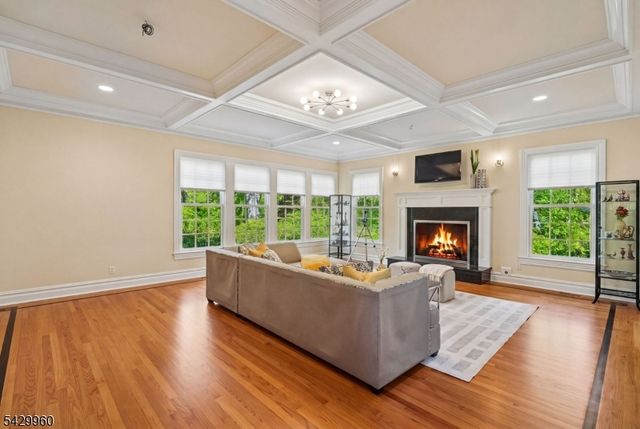 6 Grosvenor Rd, Millburn Twp., NJ 07078