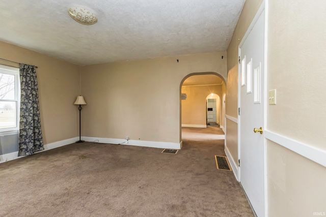 8060 W 900 S, Fairmount, IN 46928