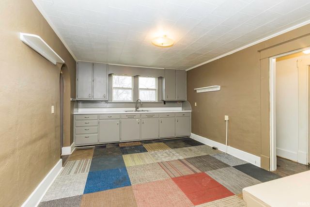 8060 W 900 S, Fairmount, IN 46928