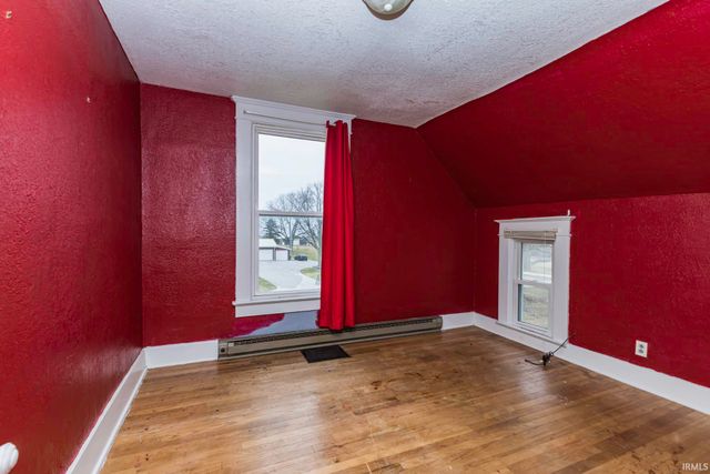 8060 W 900 S, Fairmount, IN 46928