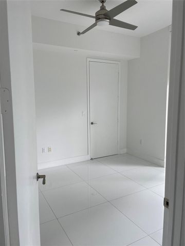 16001 COLLINS AVE 502, Sunny Isles Beach, FL 33160