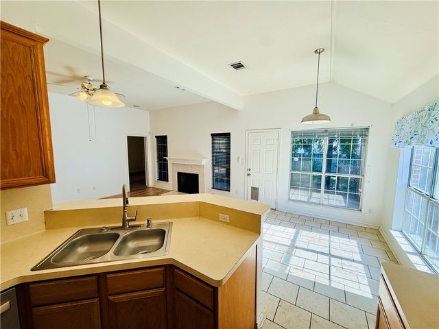 3607 Vienna Drive, College Station, TX 77845