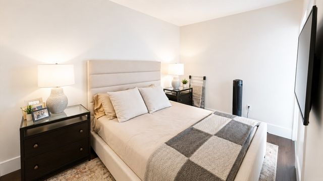 430 Stuart St 21D, Boston, MA 02116