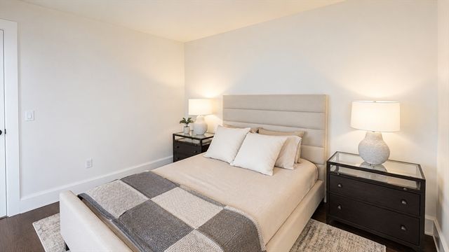 430 Stuart St 21D, Boston, MA 02116