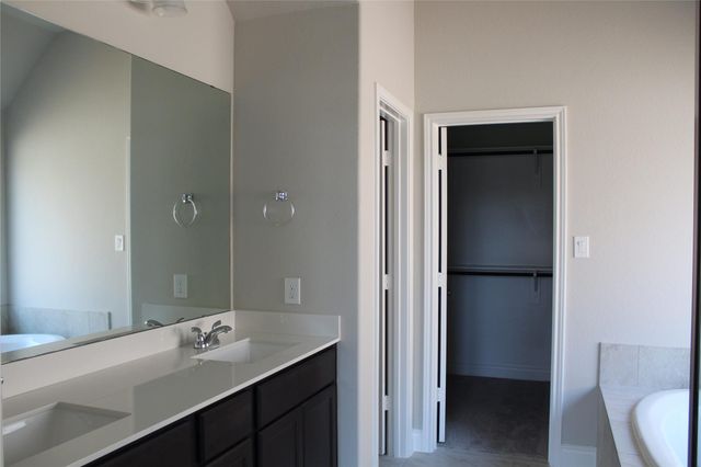 1335 Paradise Creek Lane, Rosenberg, TX 77471
