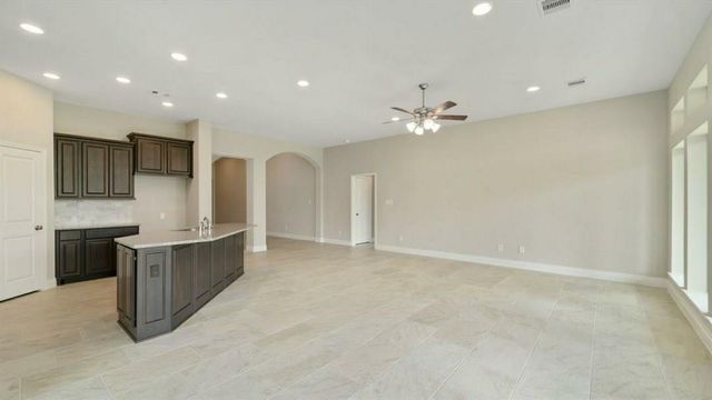 1335 Paradise Creek Lane, Rosenberg, TX 77471