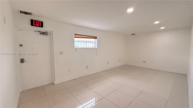 8283 NW 64th St 2, Medley, FL 33166