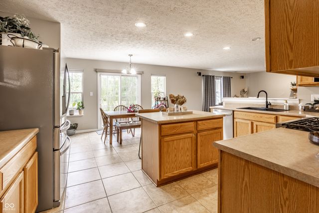 6589 Avalon Boulevard, Avon, IN 46123