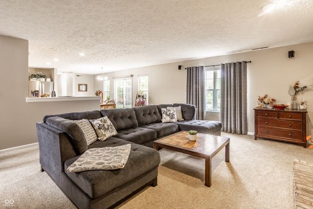 6589 Avalon Boulevard, Avon, IN 46123