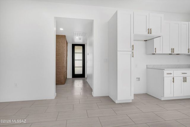 4005 E 17th Street, Tucson, AZ 85711