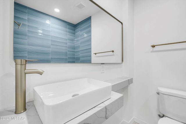 4005 E 17th Street, Tucson, AZ 85711